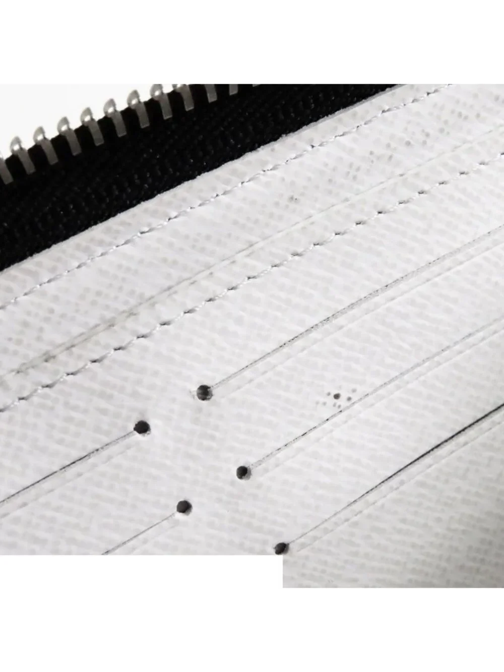 Louis Vuitton Zippy Wallet Horizontal White Taigarama